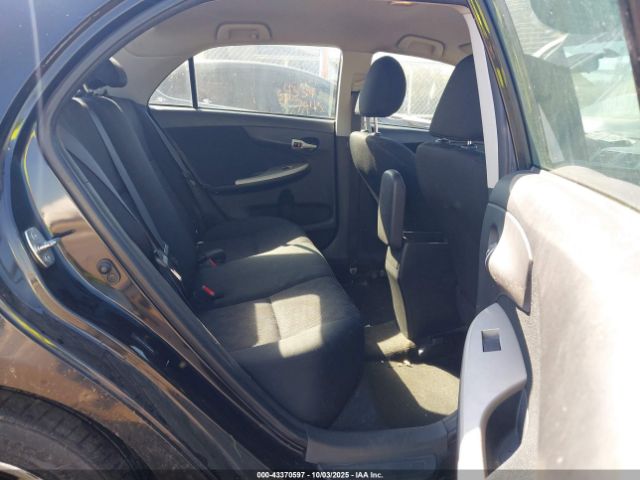 Toyota Corolla S Image 12