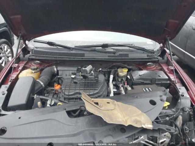 Chrysler 200 C Image 13