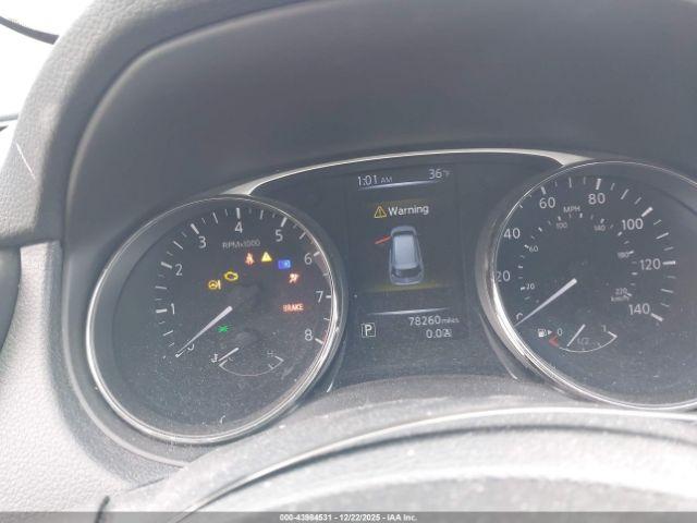 Nissan Rogue S Image 9