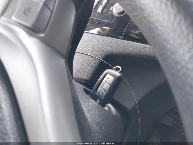 Nissan Rogue S Image 13