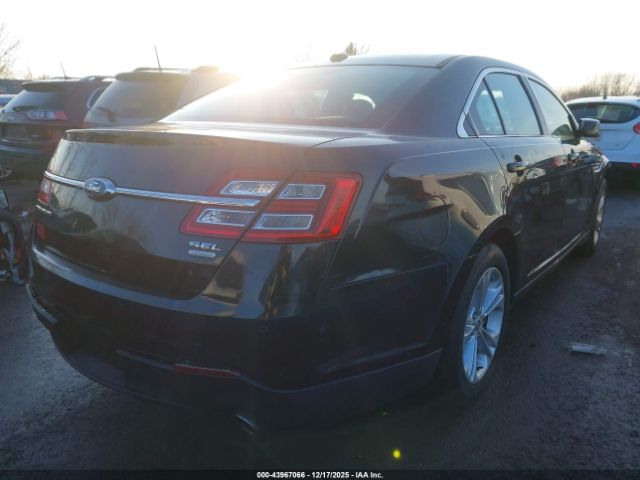 Ford Taurus Image 15