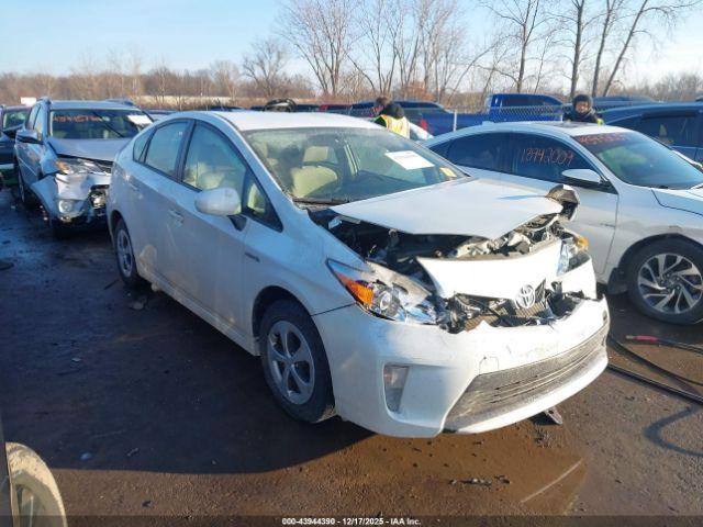  Salvage Toyota Prius