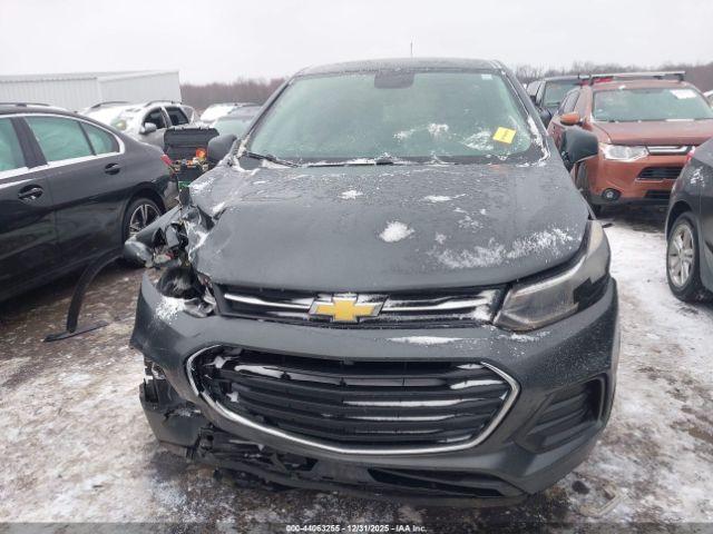 Chevrolet Trax Ls Image 9