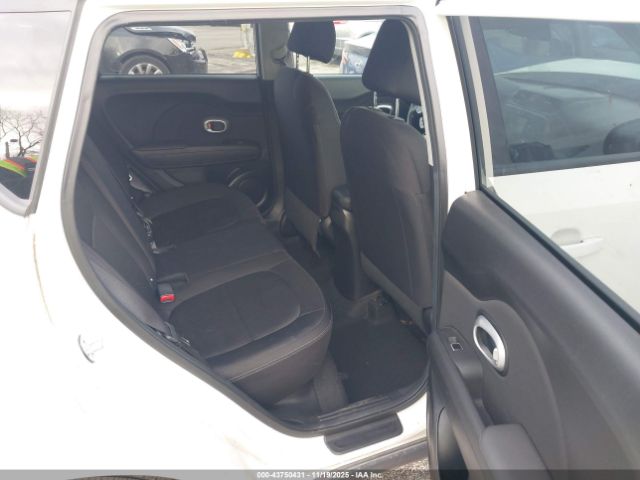 Kia Soul Image 15