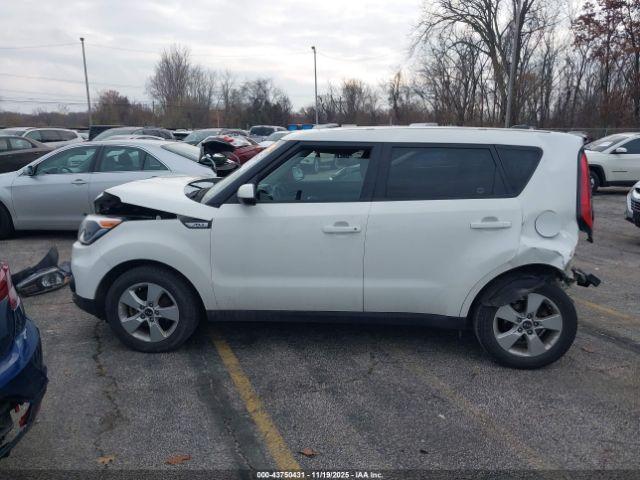 Kia Soul Image 17