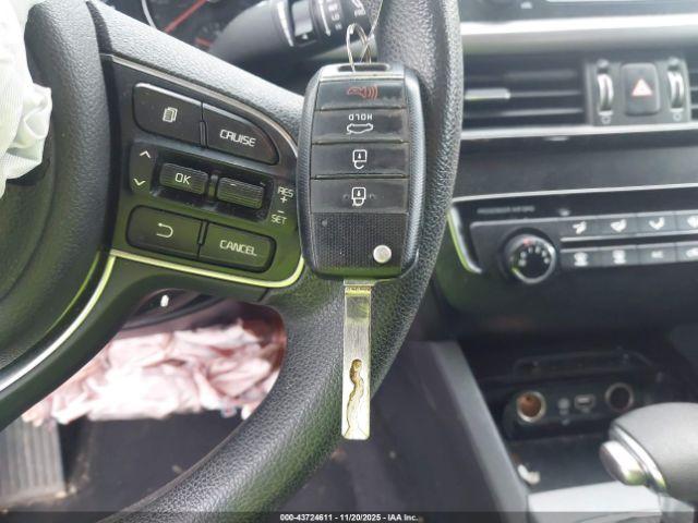 Kia Optima Lx Image 4