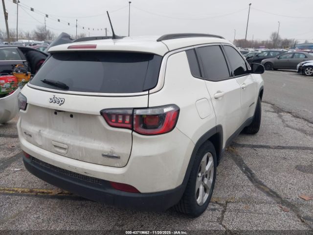Jeep Compass Latitude 4x4 Image 4