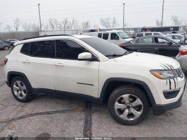 Jeep Compass Latitude 4x4 Image 13
