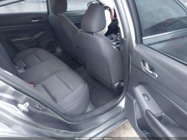 Nissan Altima S Fwd Image 7