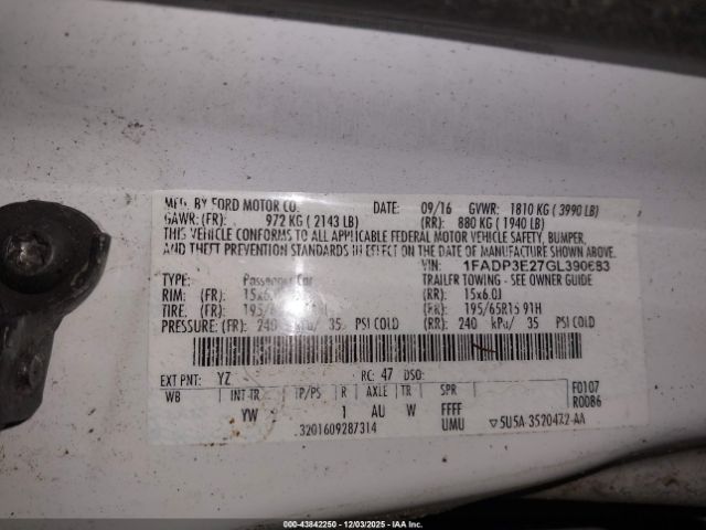 Ford Focus S Image 16