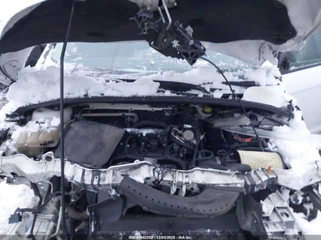 Ford Focus S Image 8