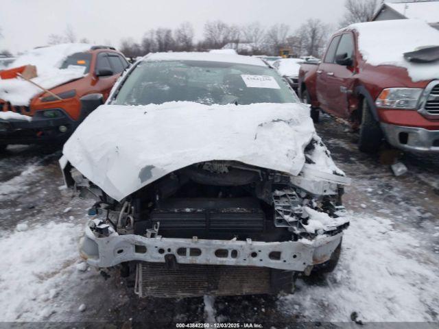 Ford Focus S Image 12