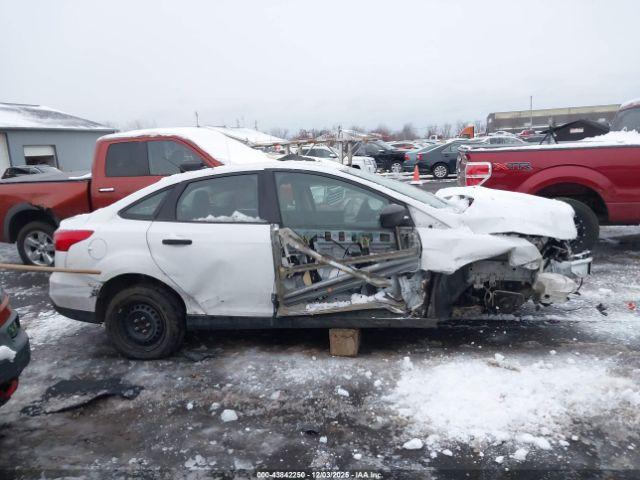 Ford Focus S Image 7