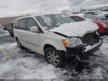  Salvage Chrysler Town & Country