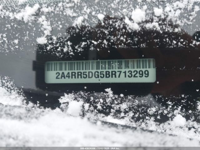 Chrysler Town & Country Touring Image 6