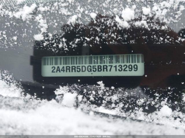 Chrysler Town & Country Touring Image 6