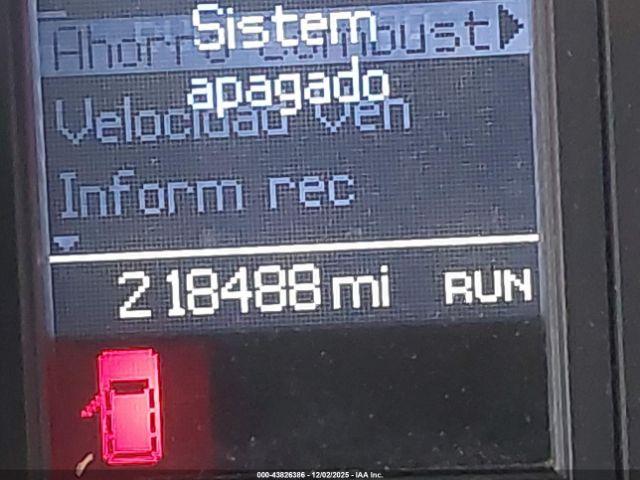 Chrysler Town & Country Touring Image 16