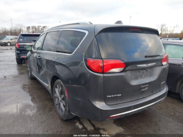 Chrysler Pacifica Limited Image 15