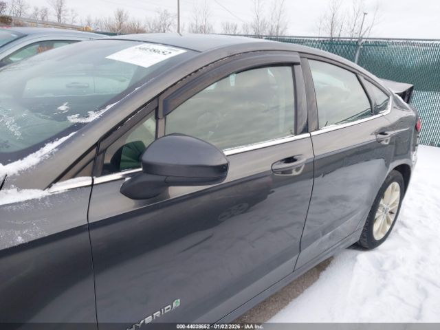 Ford Fusion Se Image 8