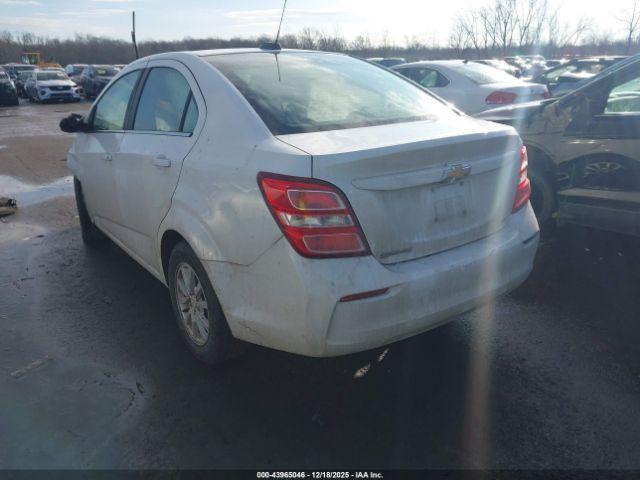 Chevrolet Sonic Lt Auto Image 6