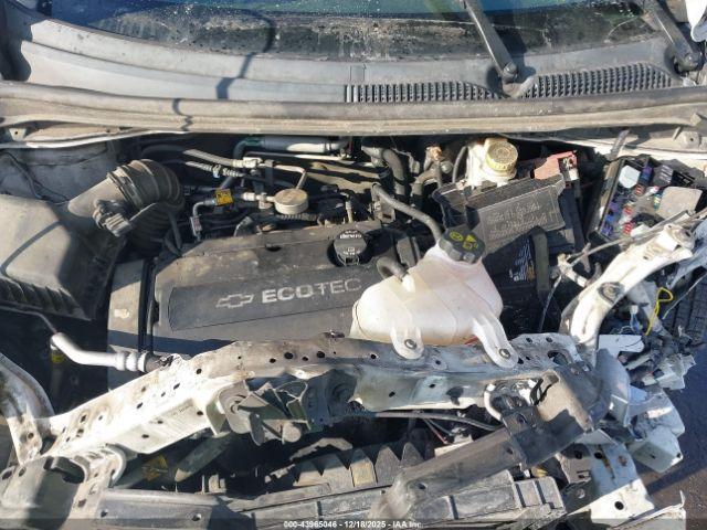 Chevrolet Sonic Lt Auto Image 10