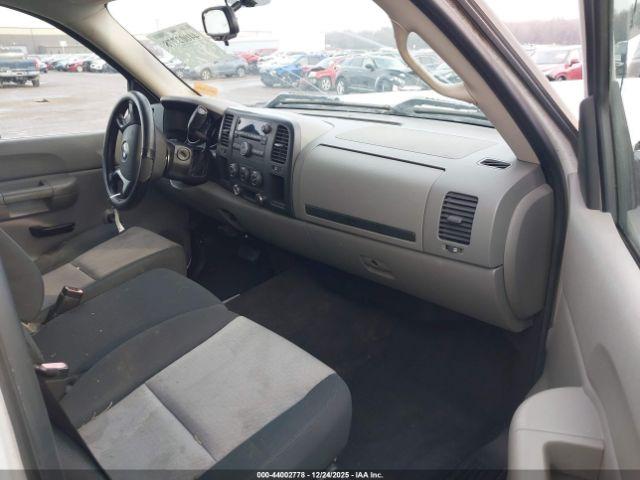 Chevrolet Silverado 1500 Work Truck Image 7