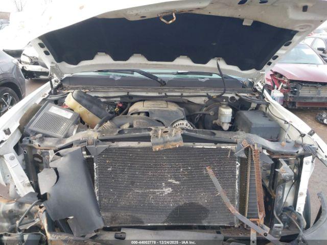 Chevrolet Silverado 1500 Work Truck Image 4