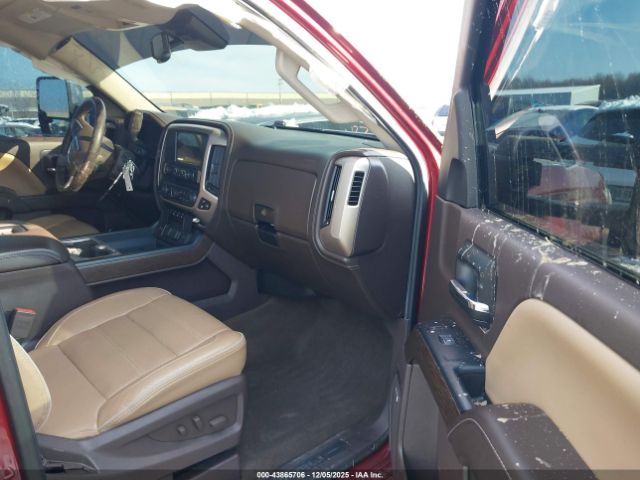 GMC Sierra 1500 Denali Image 4