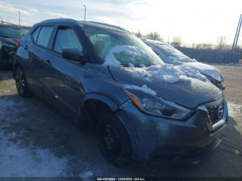  Salvage Nissan Kicks
