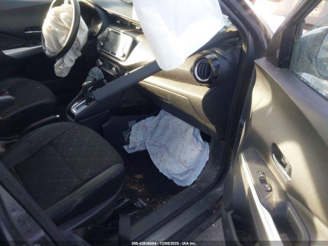 Nissan Kicks Sv Xtronic Cvt Image 9