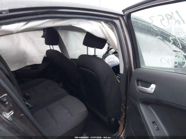 Kia Forte Lx Image 2