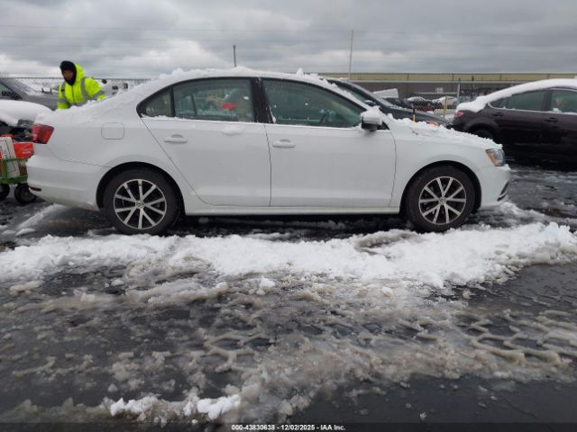 Volkswagen Jetta 1.4t Se Image 16