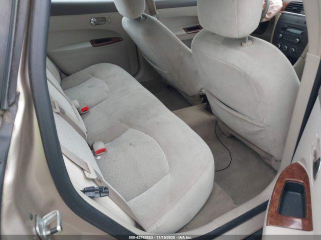 Buick LaCrosse Cx Image 7