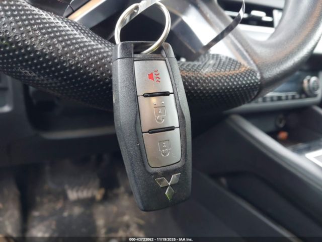 Mitsubishi Outlander Es 2.5 S-awc Image 17