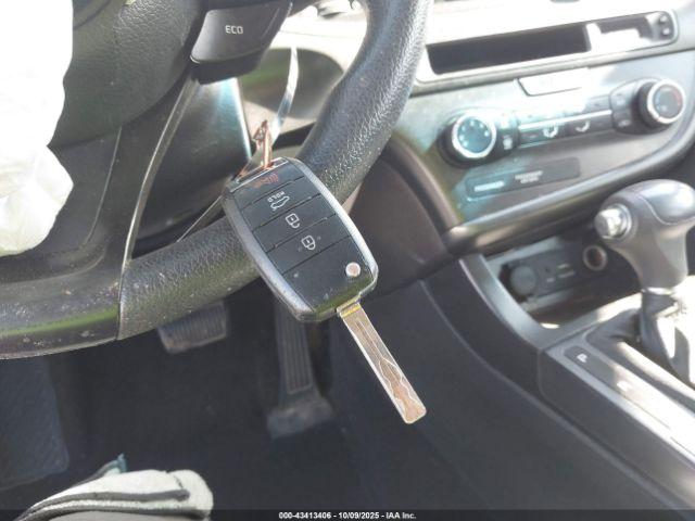 Kia Optima Lx Image 7