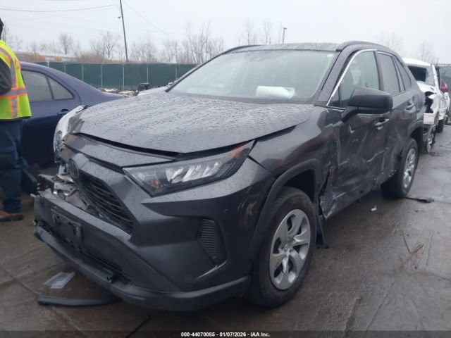 Toyota RAV4 Le Image 7