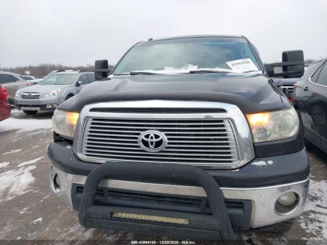 Toyota Tundra Limited 5.7l V8 Image 10