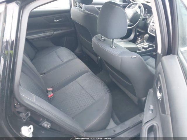 Nissan Altima 2.5 S Image 8