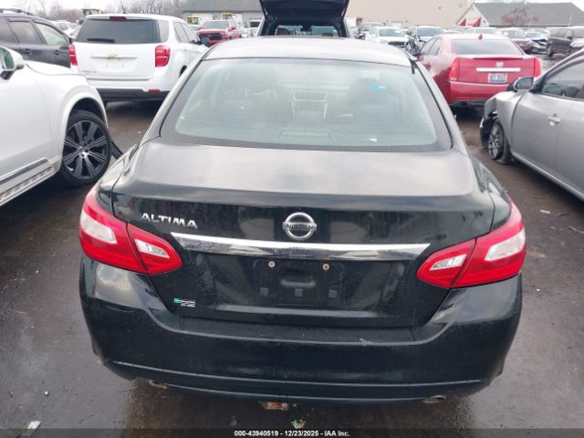 Nissan Altima 2.5 S Image 14