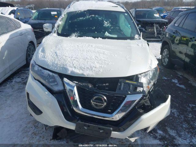 Nissan Rogue Sv Image 2