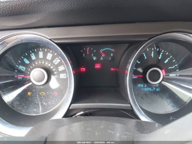 Ford Mustang V6 Image 16