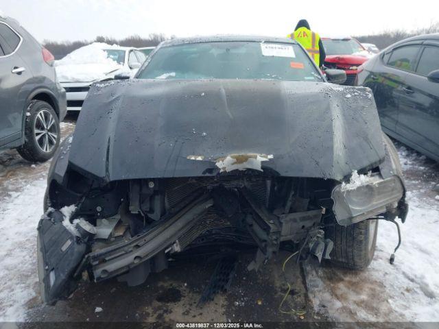 Ford Mustang V6 Image 14