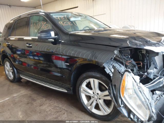 Mercedes-Benz M-Class 4matic Image 13