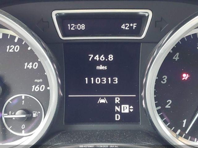 Mercedes-Benz M-Class 4matic Image 15