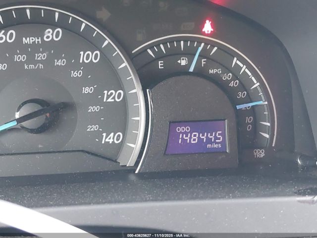 Toyota Camry Le Image 14