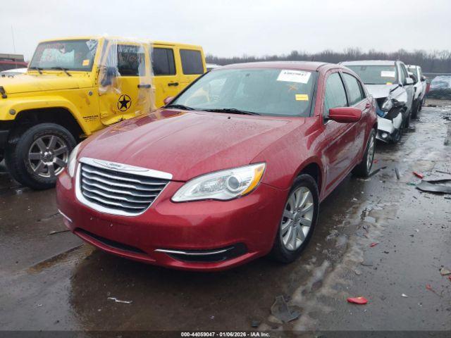 Chrysler 200 Touring Image 3