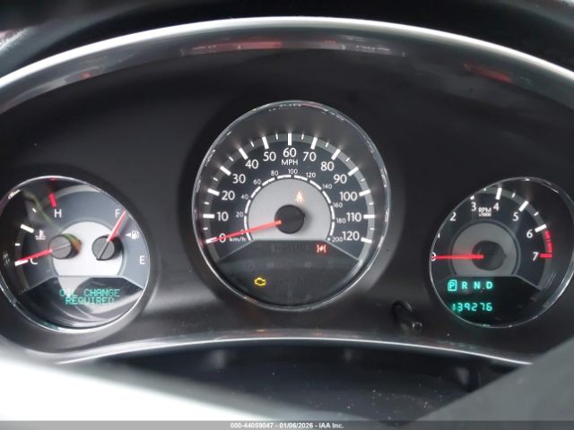 Chrysler 200 Touring Image 13