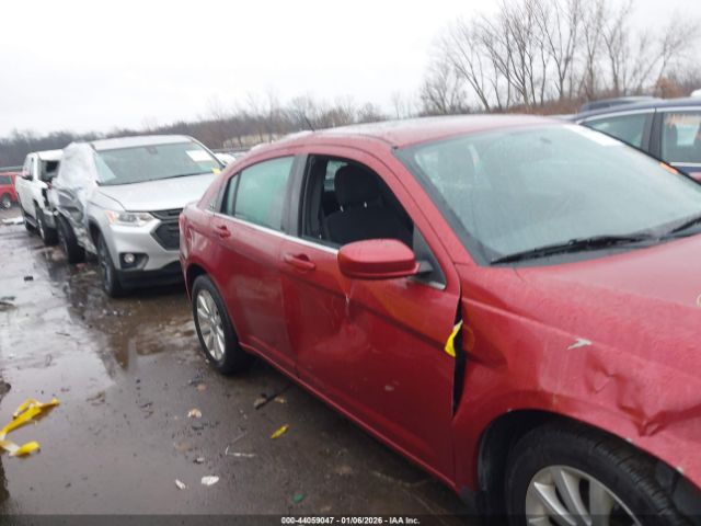 Chrysler 200 Touring Image 12