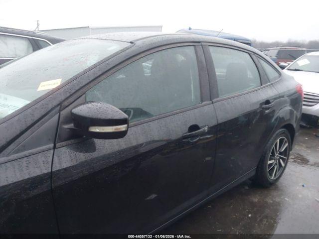 Ford Focus Se Image 7