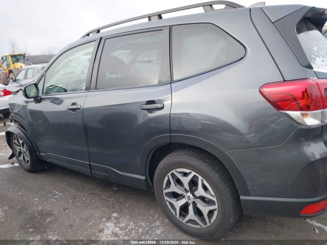 Subaru Forester Premium Image 12